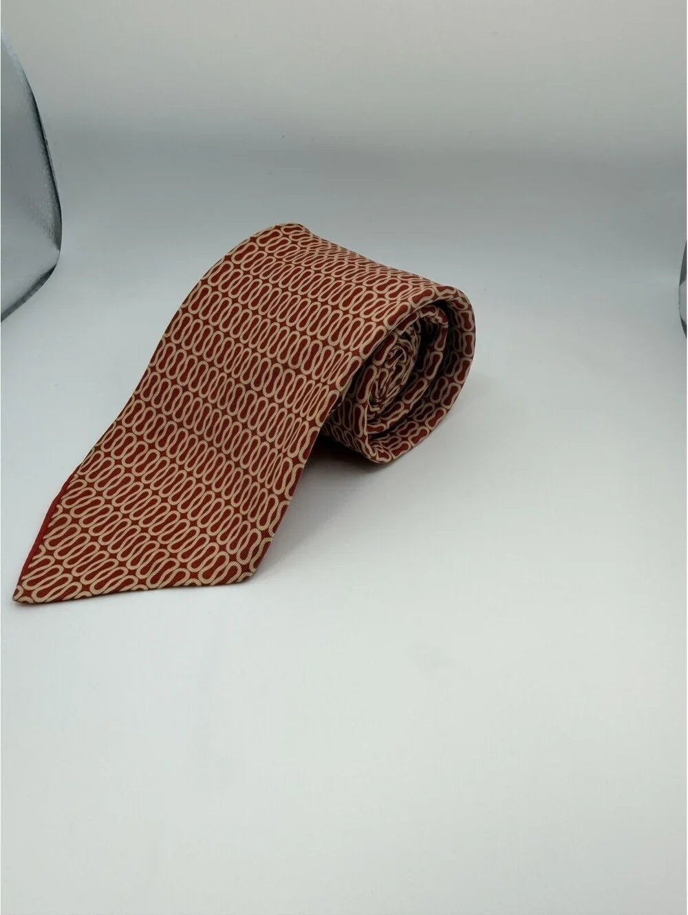 Fiorio Milano All Silk Hand Printed Necktie Red Cream Chain‎ Link Made in Italy